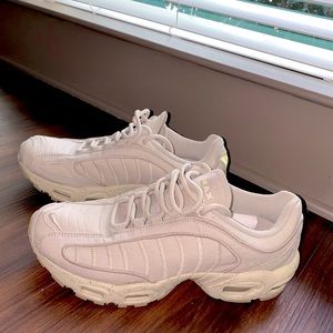 NIKE AIRMAX TAILWIND 4 SANDTRAP (NEVER WORN)